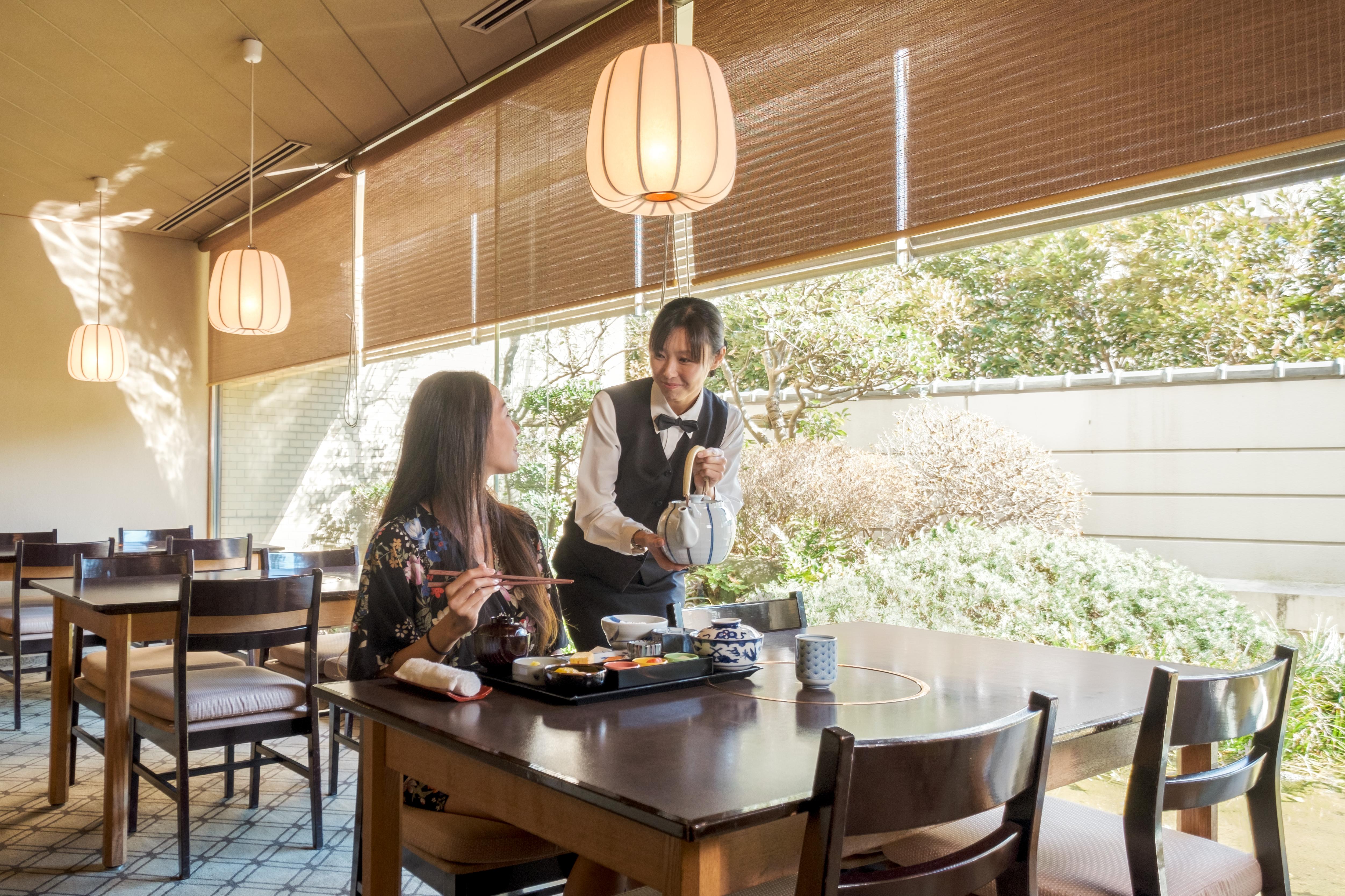 Hotel Okura Tokyo Bay Urayasu Eksteriør bilde A restaurant in Japan