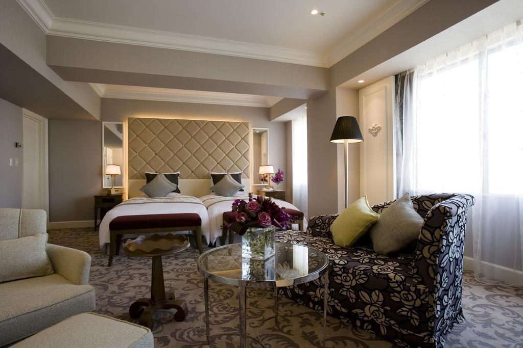 Hotel Okura Tokyo Bay Urayasu Rom bilde A suite at the hotel